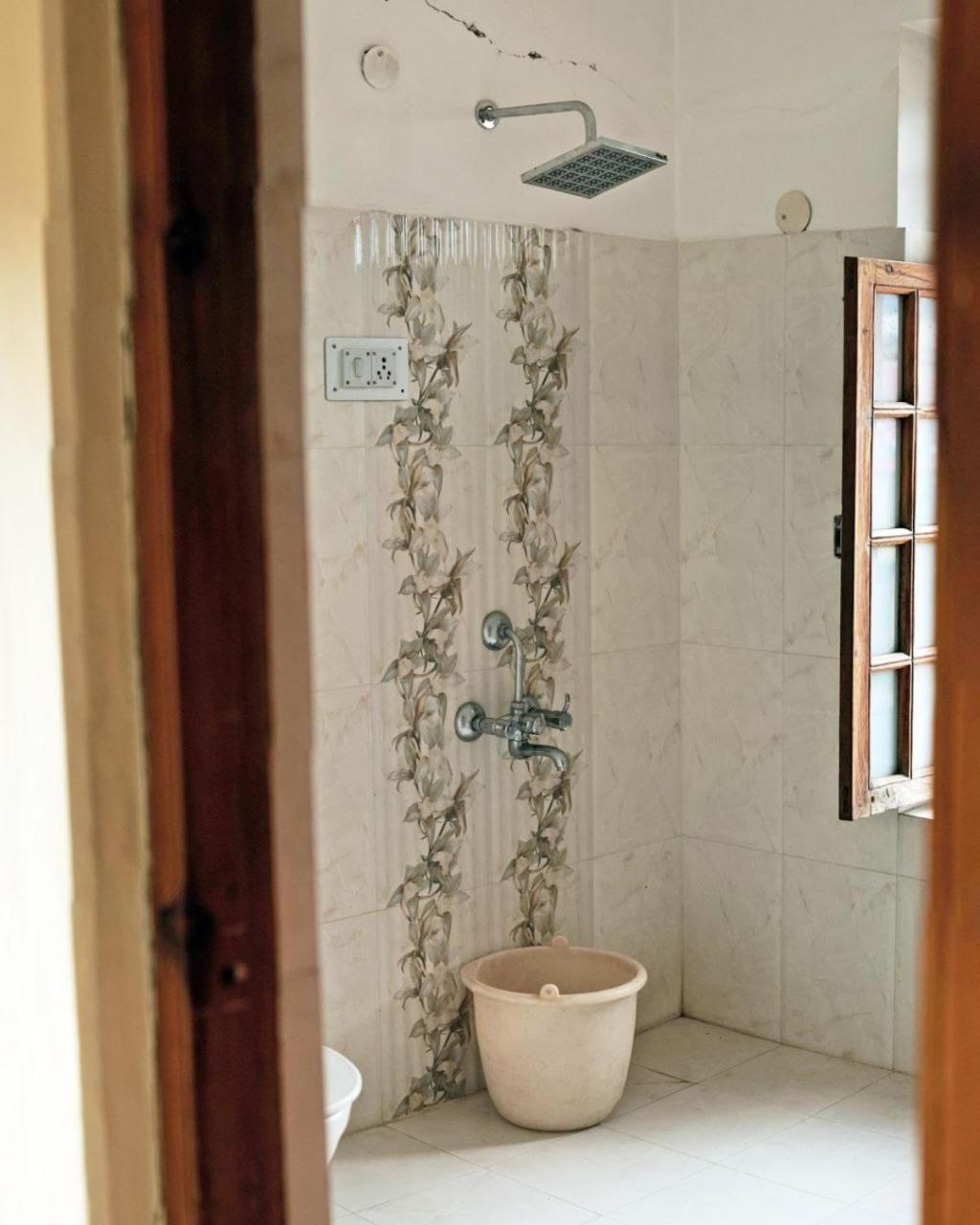 Hotel Lonchay Residency Лех Екстериор снимка