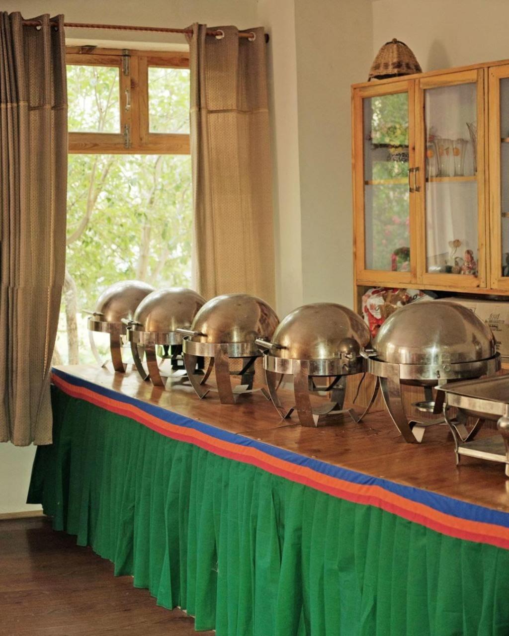 Hotel Lonchay Residency Лех Екстериор снимка
